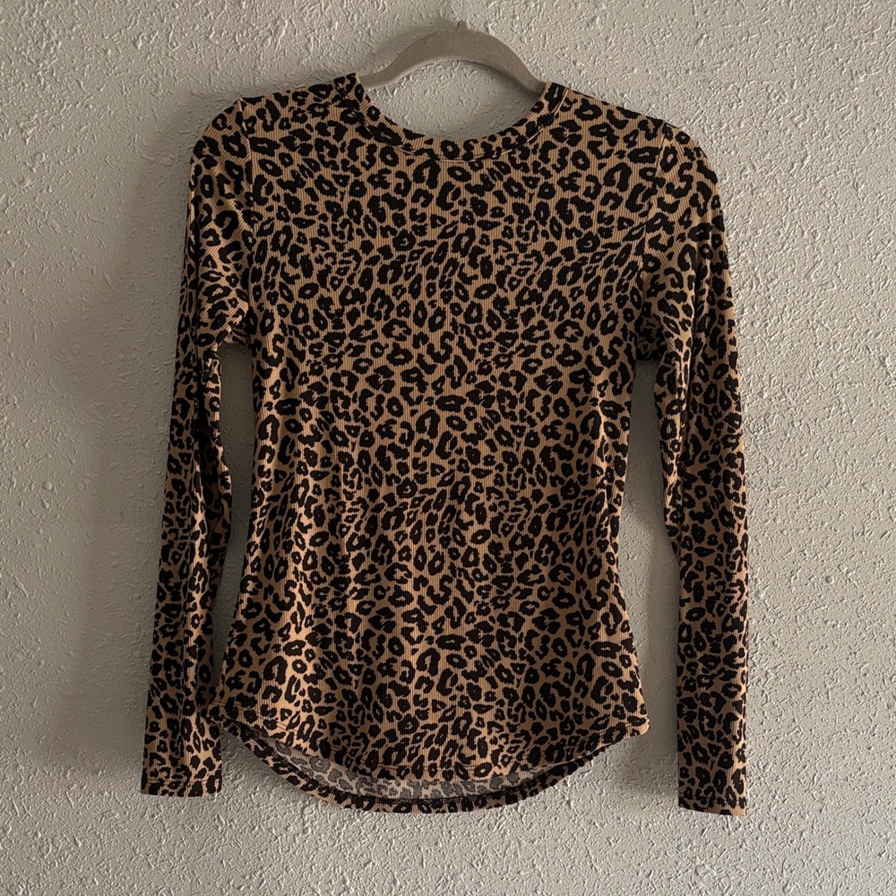 Leopard Print Long Sleeve Top- Medium